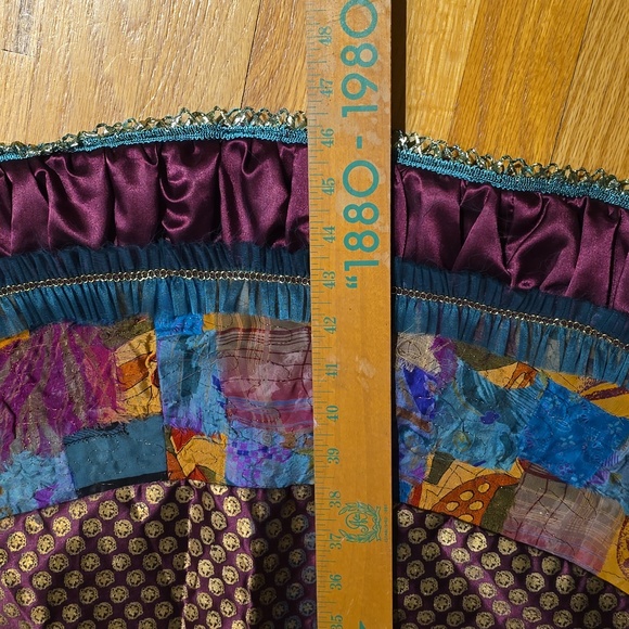 Unique Christmas Tree Skirt - Picture 6 of 6